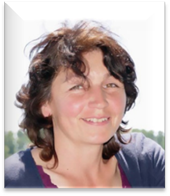 Beschreibung: I:\Eigene WEBS\junge-pferde-2011.07.01\ueber_mich_2-Dateien\Karin ueber mich.JPG