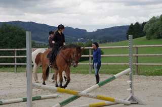 Beschreibung: Beschreibung: Beschreibung: Beschreibung: Beschreibung: I:\Eigene WEBS\junge-pferde-2011.07.01\Miniaturfotos Reitunterricht Olsberg 2011\IMGP8395.JPG